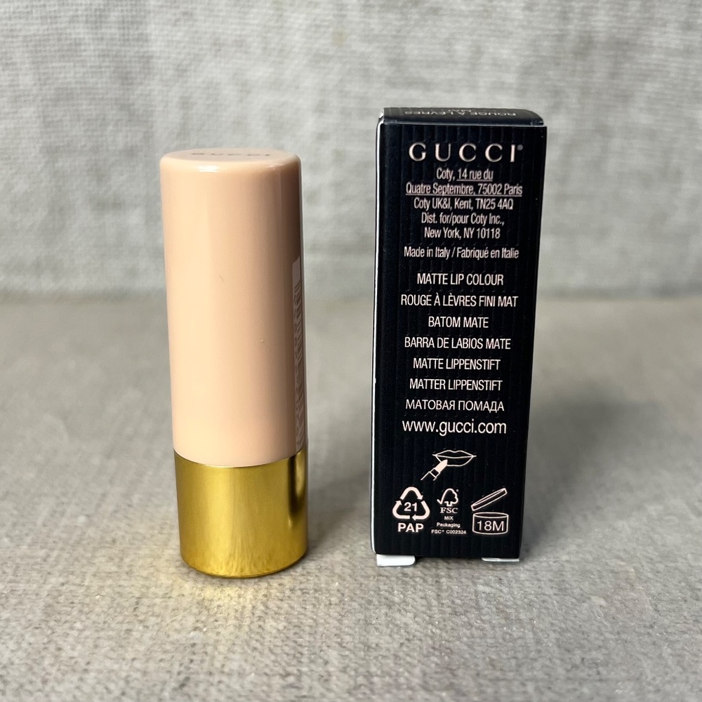 ❤️ Gucci Matte Lipstick mini in 25 Goldie Red - Picture 5 of 7